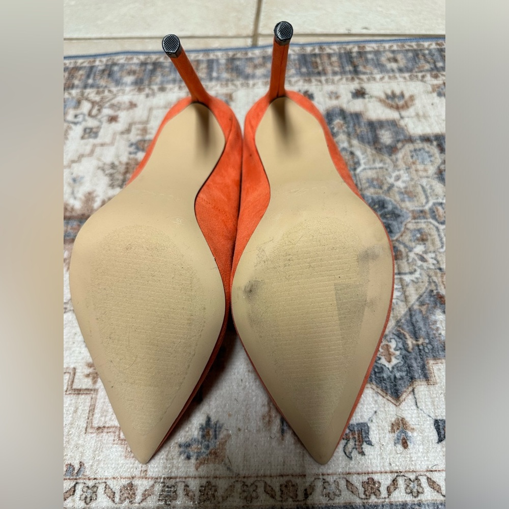 Coral sky high suede-like heels size 8 - Picture 4 of 6